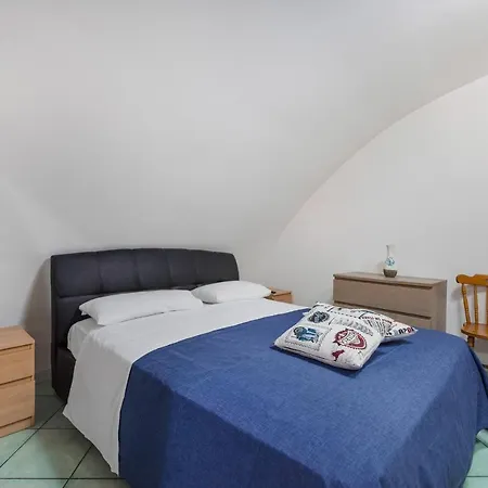 San Leonardo Apartment *