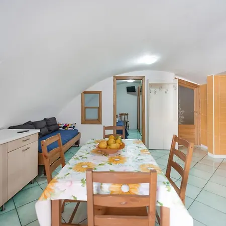 San Leonardo Apartment *